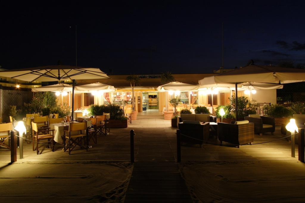Hotel Globus Cesena Bagian luar foto