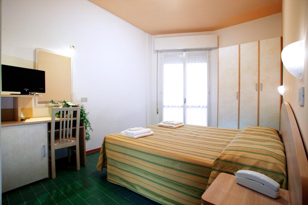 Hotel Globus Cesena Ruang foto